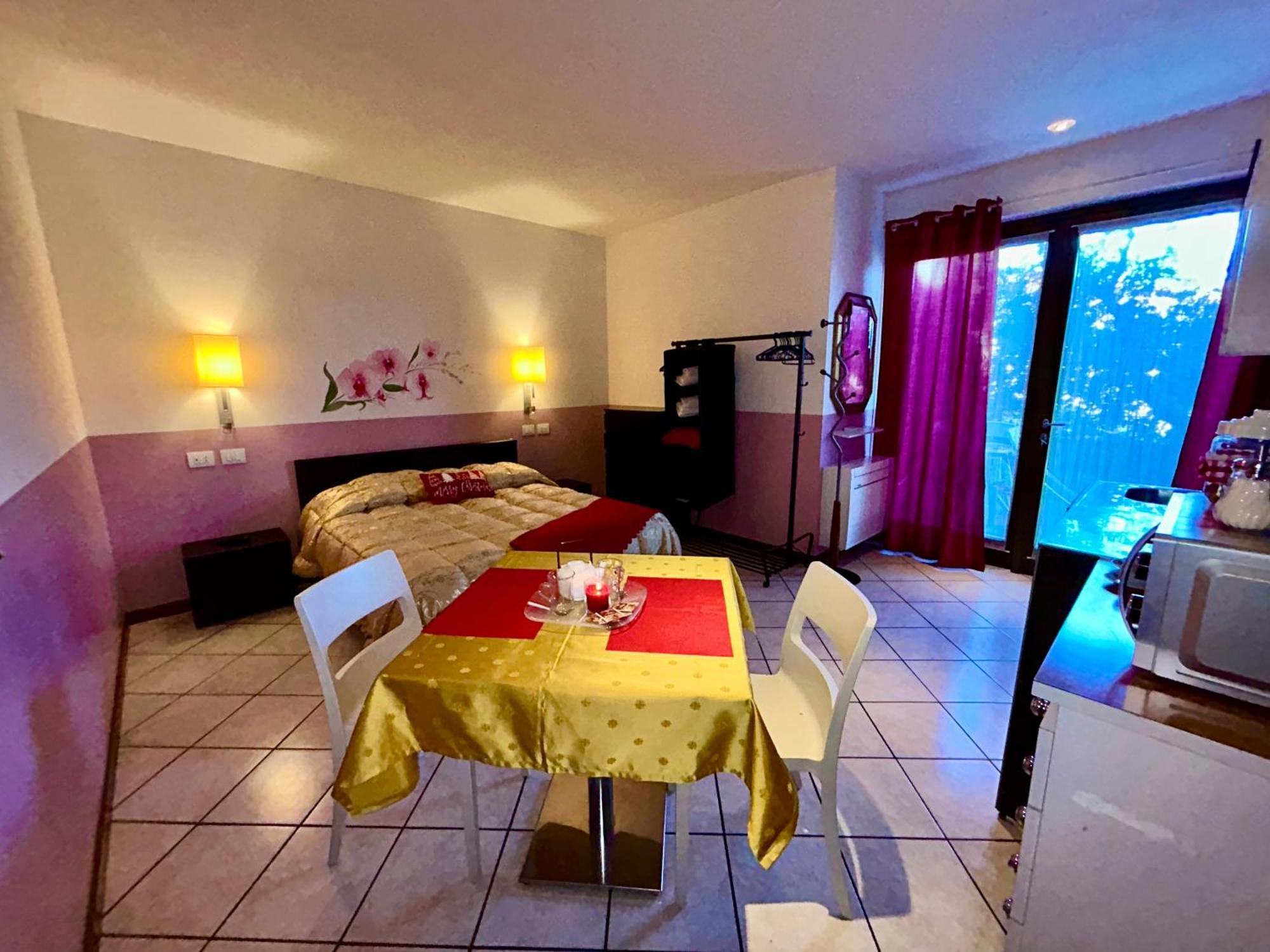 Antiche Mura Casa Vacanze Puegnago Eksteriør bilde